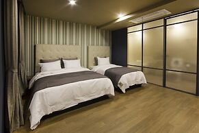 Gimhae Brown Dot Hotel Waterpark