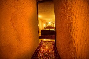 Vineyard Cave Hotel
