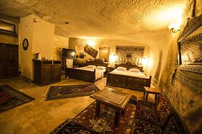 Vineyard Cave Hotel