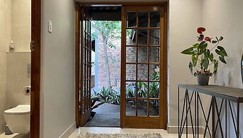 Rhino Coast Guest House