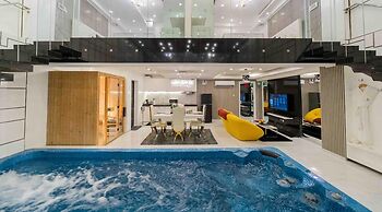 Luks Lofts Hotel & Residences