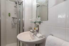 Clifton Villa Guest House