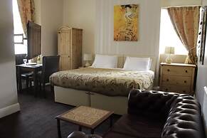 Clifton Villa Guest House