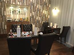 Clifton Villa Guest House