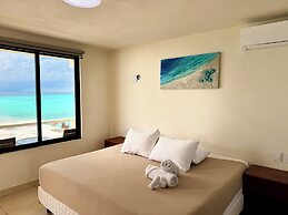 Chichis and Charlies Beachfront