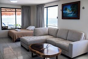 Chichis and Charlies Beachfront