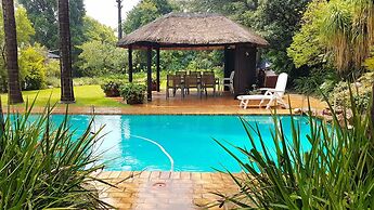 Six Valk Avenue Guest House