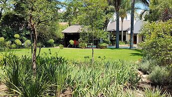 Six Valk Avenue Guest House