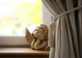 Pinewood Country House