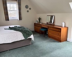 Pinewood Country House