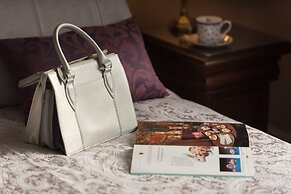 Pinewood Country House