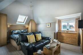 Pinewood Country House