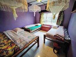 Red Rocks Rwanda Guesthouse & Campsite
