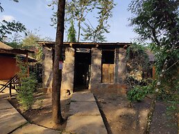 Red Rocks Rwanda Guesthouse & Campsite