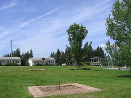 Joyce's Motel & Cottages
