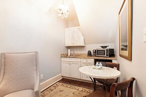 The Black Walnut B & B Inn