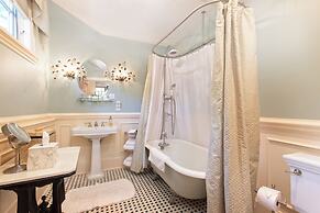 The Black Walnut B & B Inn