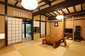 Momijiya Bekkan Kawanoiori