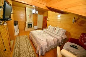 Assortie La Villa Hotel