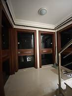 Assortie La Villa Hotel