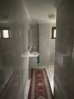 Assortie La Villa Hotel