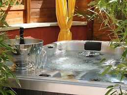 Hôtel et Studios Les Amandiers