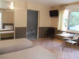 Hôtel et Studios Les Amandiers