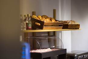 Hotel 87 Eighty seven