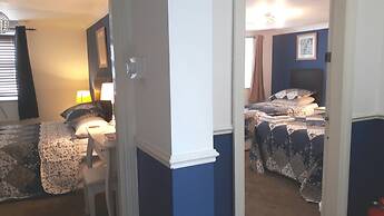 Bed and Blueberry, Two Bedroom Suite