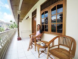 Bali Manik Beach Inn