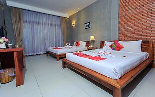 Saravoan Royal Palace