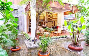 Saravoan Royal Palace