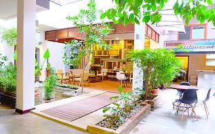 Saravoan Royal Palace