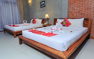 Saravoan Royal Palace