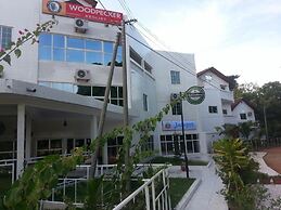 Woodpecker Resort