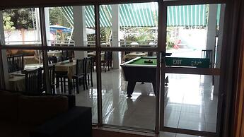 Woodpecker Resort