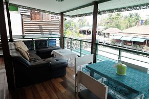 Baanrak Amphawa Homestay