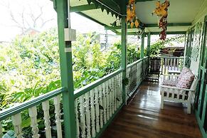 Baanrak Amphawa Homestay