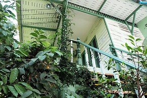 Baanrak Amphawa Homestay