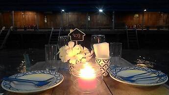 Baanrak Amphawa Homestay