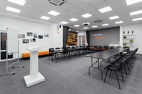 Orange Hotel