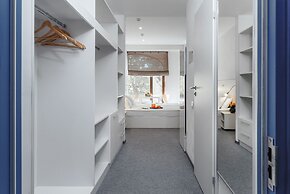 Orange Hotel