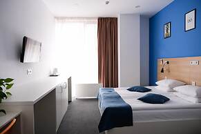 Orange Hotel