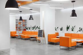 Orange Hotel