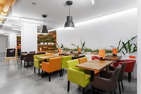 Orange Hotel