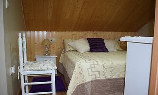 Casa Rural Os Carballos