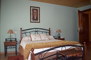 Casa Rural Os Carballos