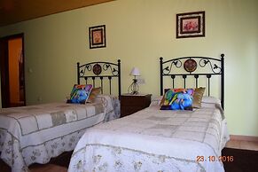 Casa Rural Os Carballos