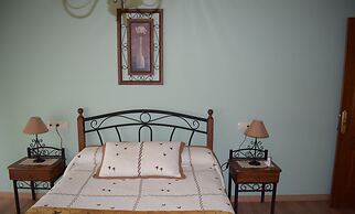 Casa Rural Os Carballos