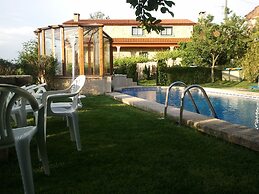Casa Rural Os Carballos